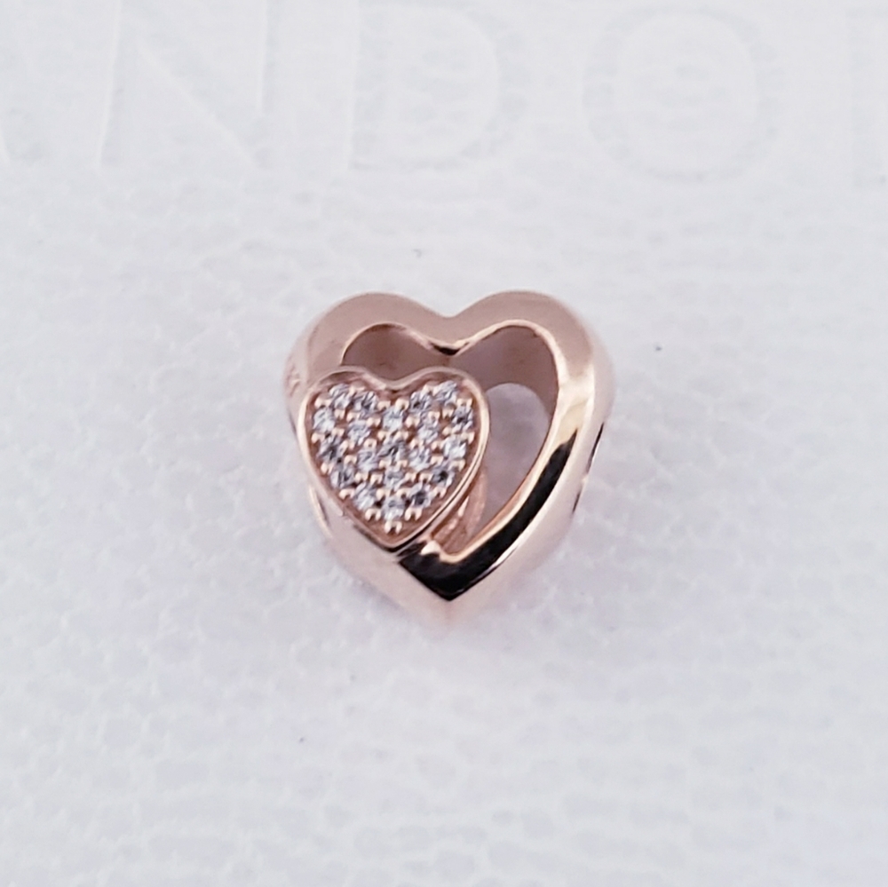 ♥️Authentic Pandora ⭐️RETIRED⭐️ ROSE HEART CHARM 🎁 - Picture 2 of 6
